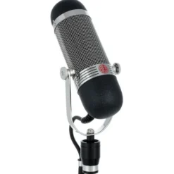 AEA R84