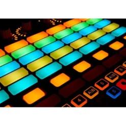 AKAI Professional APC 40 Mk2 Thon Case Bundle
