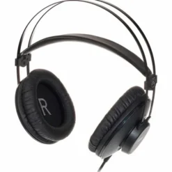 AKG K-52