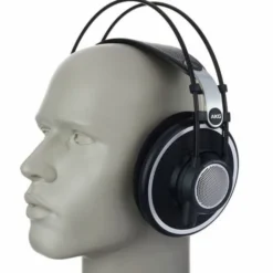 AKG K-702