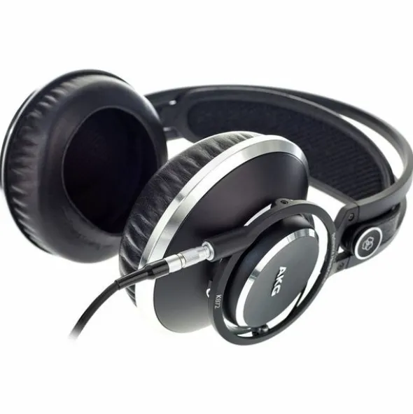 AKG K-872