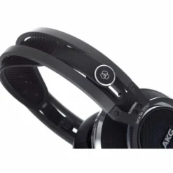 AKG K-812
