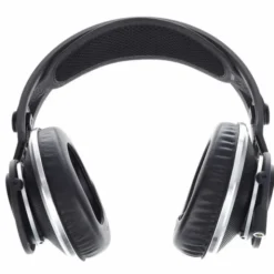 AKG K-812