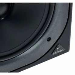 Behringer B2031A Truth