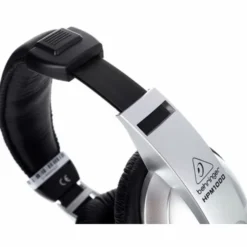 Behringer HPM1000