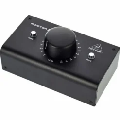 Behringer Monitor1