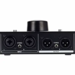 Behringer Monitor1