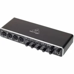 Behringer UMC404HD