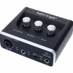 Behringer U-Phoria UM2