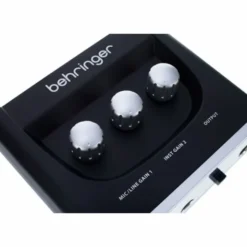 Behringer U-Phoria UM2
