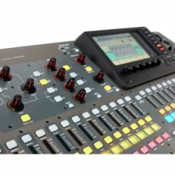 Behringer X32