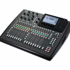 Behringer X32 Compact