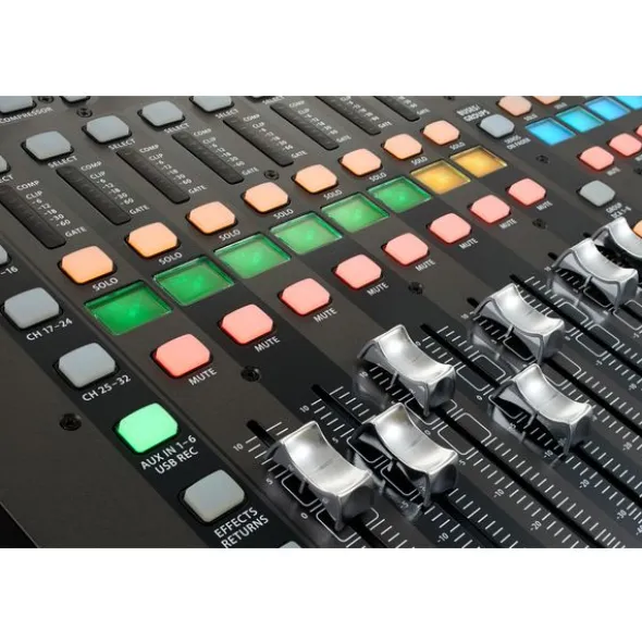 Behringer X32 Compact Hands On Bundle