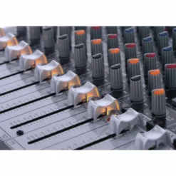 Behringer Xenyx QX1222USB