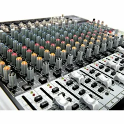 Behringer Xenyx QX2442USB