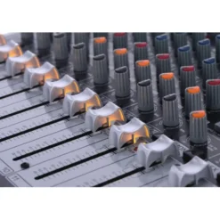 Behringer Xenyx QX1222USB Case Bundle