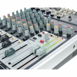 Behringer Xenyx 1204USB