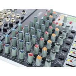 Behringer Xenyx 1204USB