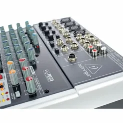 Behringer Xenyx 1204USB