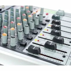 Behringer Xenyx 1204USB