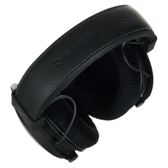 beyerdynamic DT 1990 Pro MKII