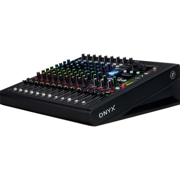 Mackie Onyx12