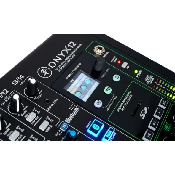Mackie Onyx12