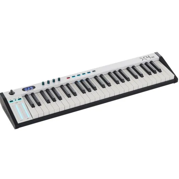 Midiplus X-4 III