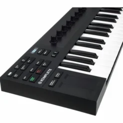 Native Instruments Komplete Kontrol M32
