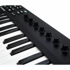 Native Instruments Komplete Kontrol M32