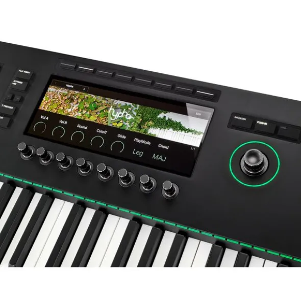 Native Instruments Kontrol S88 MK3 Komplete 26