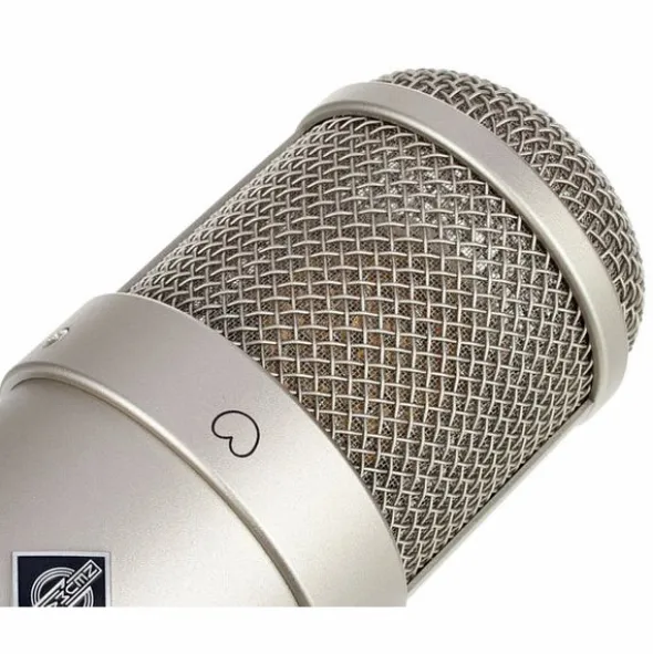 Neumann M147