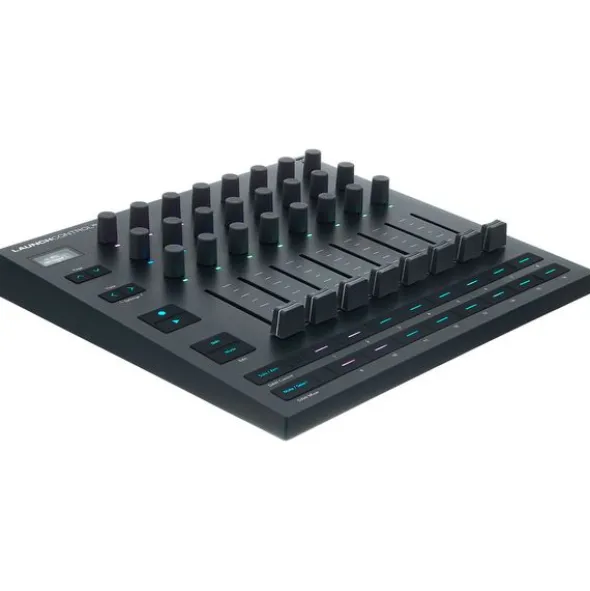 Novation Launch Control XL 3 Bag Bundle