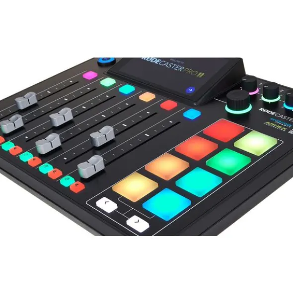 Rode Rodecaster Pro II Mic Bundle1