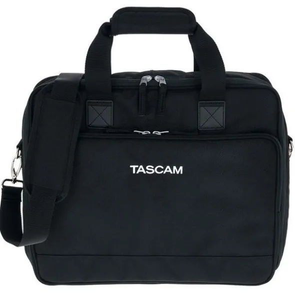 Tascam Mixcast 4 Bag Bundle
