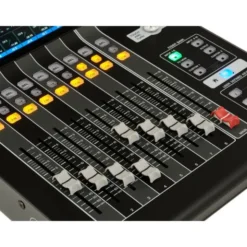 Yamaha DM3 HP Bundle