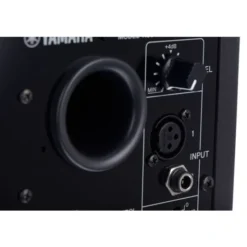 Yamaha HS 5 Isolation Riser Bundle