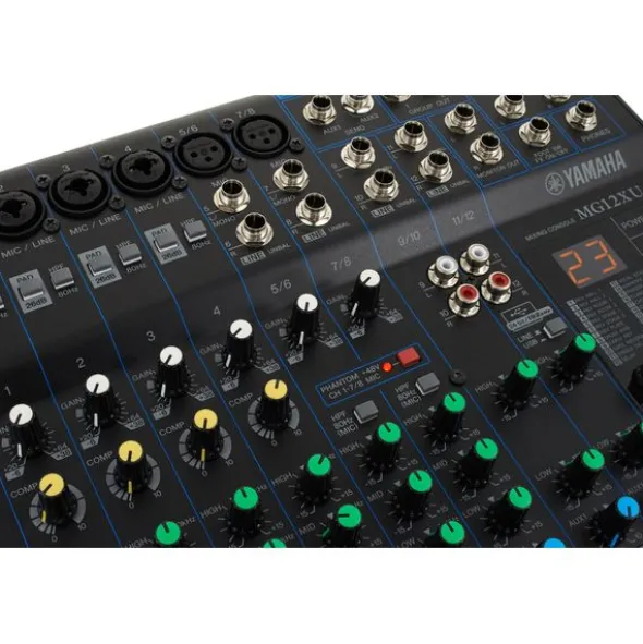Yamaha MG12 XU Case Bundle
