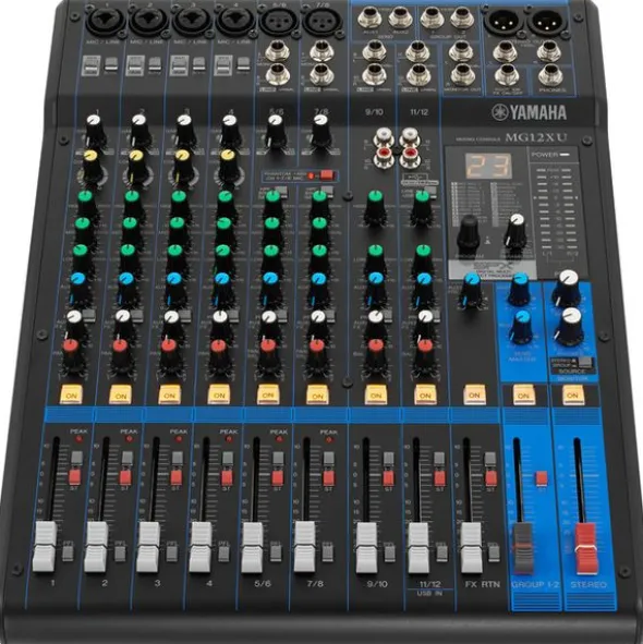 Yamaha MG12 XU Case Bundle
