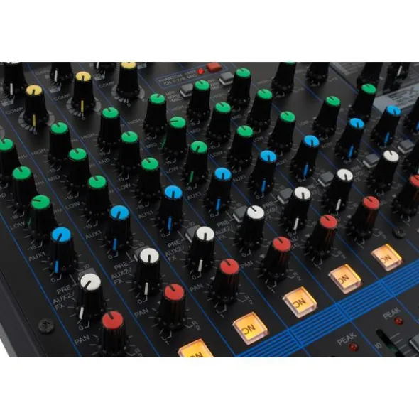 Yamaha MG12 XU Case Bundle