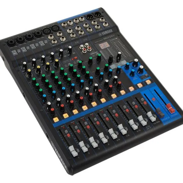 Yamaha MG12 XU Case Bundle