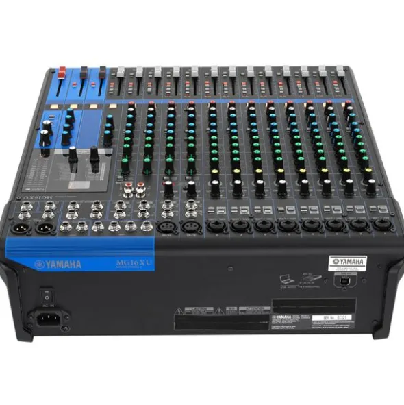 Yamaha MG16XU Case Bundle