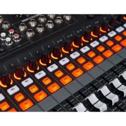 Yamaha MGX16V BK Case Bundle