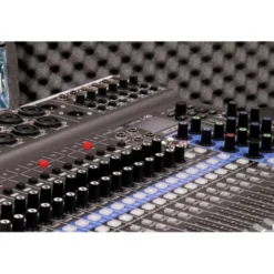 Zoom LiveTrak L-20 Mixercase Bundle