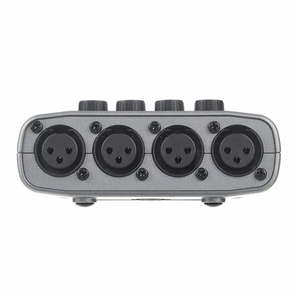 Zoom PodTrak P4 Podcast Mic Set
